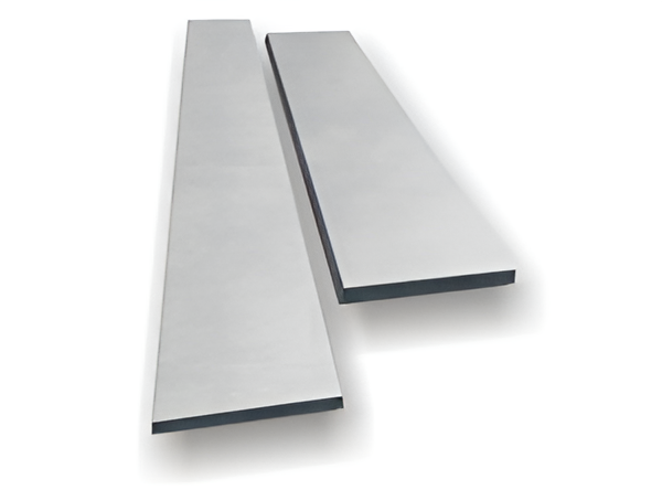 Strieška múrová plochá